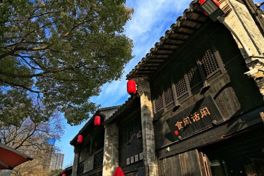 房子卖给租户，原房主还可以继续居住吗？游戏画面